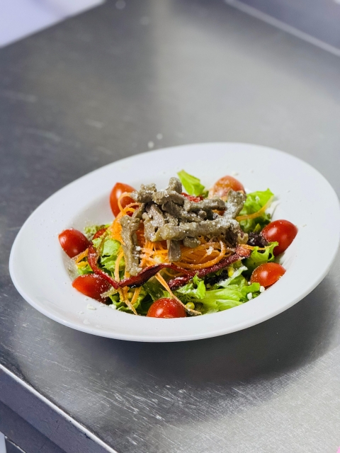 Izgara Et Salata
